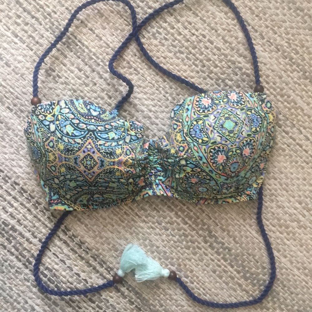 Victoria’s Secret bikini top